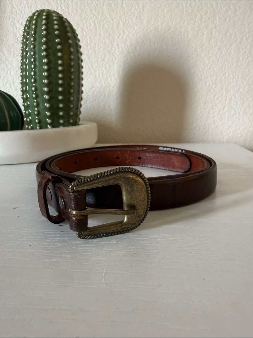 Source Unknown Brown Leather Belt with Brass-Tone Buckle
